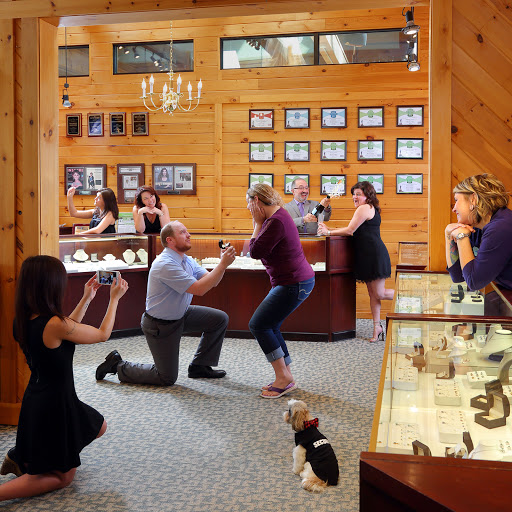 Hannoush Jewelers, 152 Woodstock Ave, Rutland, VT 05701, USA, 
