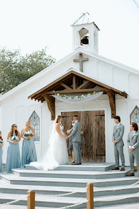 Snaps by Madelin - Photo 2 - Car repair in , Leesburg