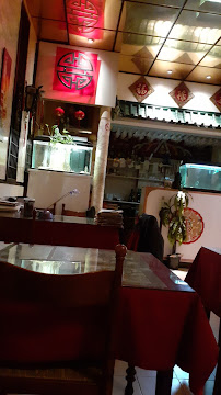 Atmosphère du Restaurant chinois Restaurant Le Dragon d'Or à Vichy - n°3