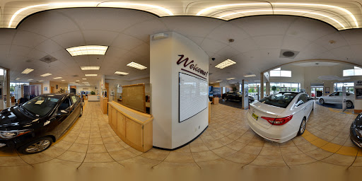 Hyundai Dealer «Korum Hyundai», reviews and photos, 111 River Rd, Puyallup, WA 98371, USA