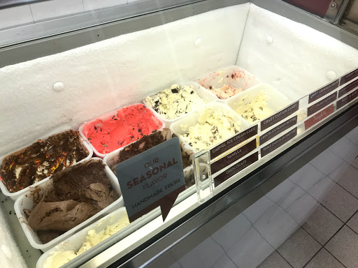 Ice Cream Shop «Carvel», reviews and photos, 305 Valley Rd, Wayne, NJ 07470, USA