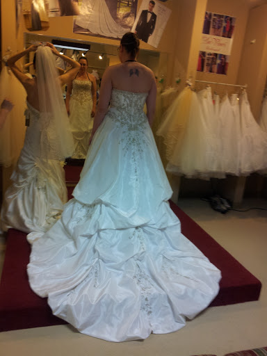 Bridal Shop «Elegant Repeats & Elegant Bridal & Formal», reviews and photos, 4700 Tama St SE, Cedar Rapids, IA 52403, USA