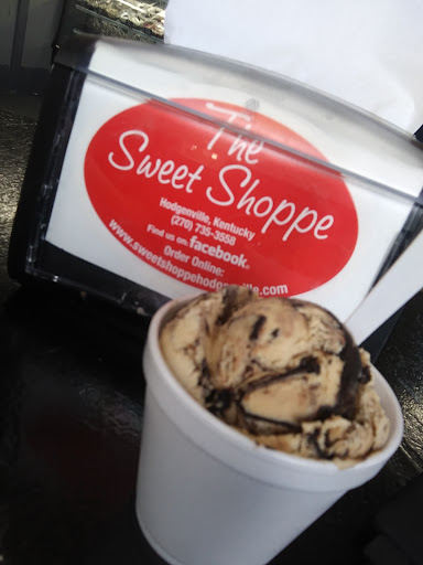 Dessert Shop «Sweet Shoppe Dessert Cafe», reviews and photos, 100 S Lincoln Blvd, Hodgenville, KY 42748, USA