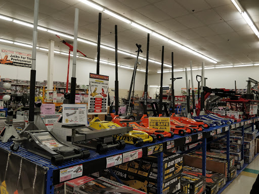 Hardware Store «Harbor Freight Tools», reviews and photos, 6272 Pearl Rd, Parma Heights, OH 44130, USA