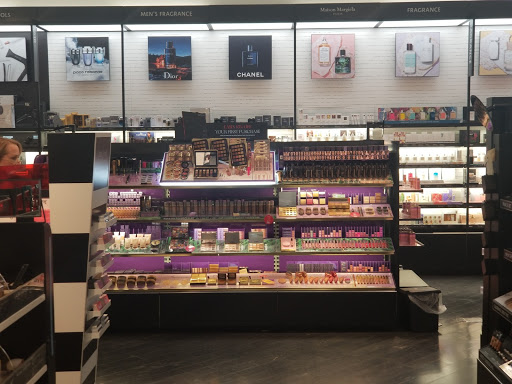 Cosmetics Store «SEPHORA», reviews and photos, Smith Haven Mall Smith Haven Mall, Lake Grove, NY 11755, USA