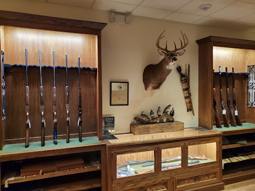 Gun Shop «Country Attic Treasures», reviews and photos, 260 Corwin Nixon Blvd, South Lebanon, OH 45065, USA