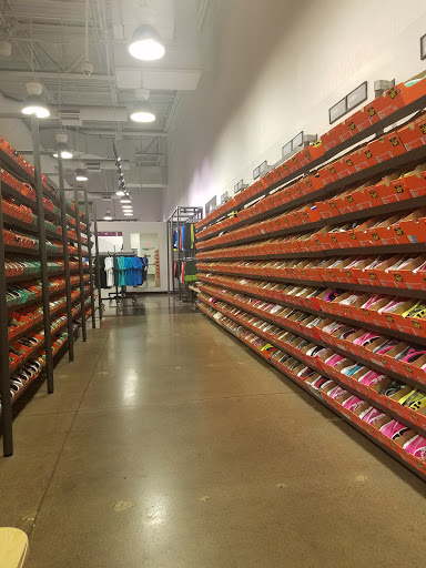 Sporting Goods Store «Nike Clearance Store», reviews and photos, 5000 S Arizona Mills Cir #240, Tempe, AZ 85282, USA