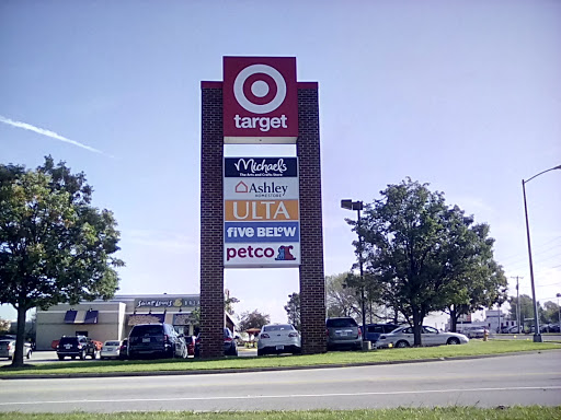 Furniture Store «Ashley HomeStore», reviews and photos, 2409 N Hwy 67, Florissant, MO 63033, USA