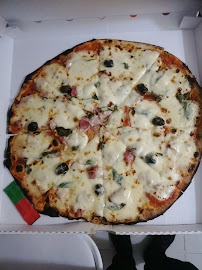 Plats et boissons du Pizzas à emporter Pizzeria chez régis à Châteauneuf-les-Martigues - n°3