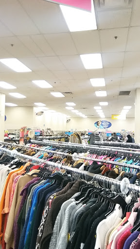 Thrift Store «Goodwill Store & Donation Center», reviews and photos, 675 W North Ave, Elmhurst, IL 60126, USA