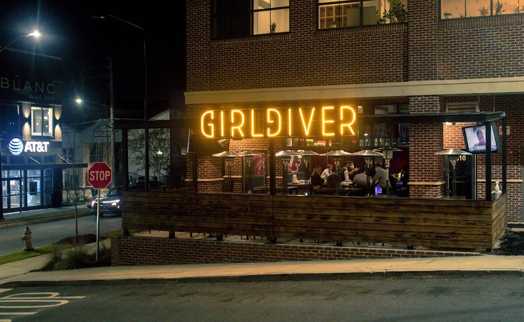 Girl Diver Atlanta 30316