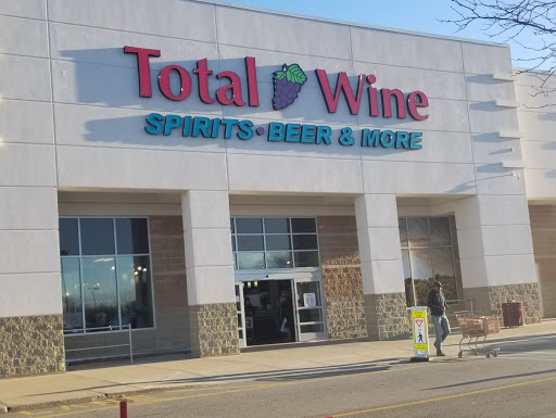 Wine Store «Total Wine & More», reviews and photos, 11 Mystic View Rd, Everett, MA 02149, USA