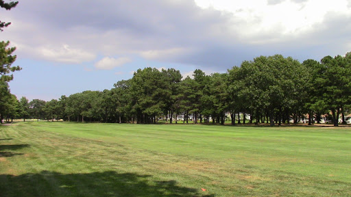 Golf Course «Pine Hills Golf Course», reviews and photos, 2 Country Club Dr, Manorville, NY 11949, USA