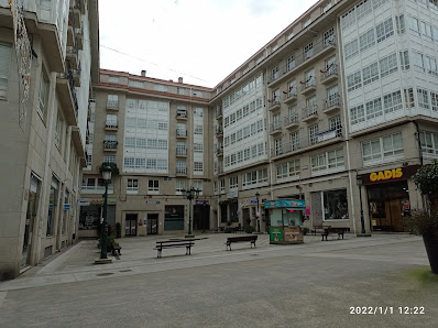 Insua, Briones y Sacido. Abogados. Plaza Pablo Neruda, 6, Entlo, 15960 Ribeira, La Coruña, España