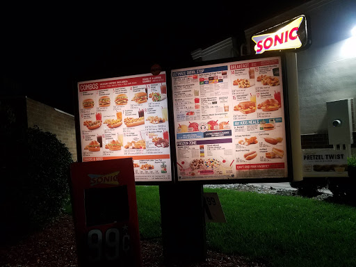 Fast Food Restaurant «Sonic Drive-In», reviews and photos, 100 Gravois Bluffs Cir Dr, Fenton, MO 63026, USA
