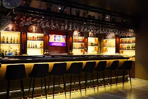 Madira Bar and Lounge - Best Bar in Jabalpur | Lounge | club | Pub in Jabalpur image