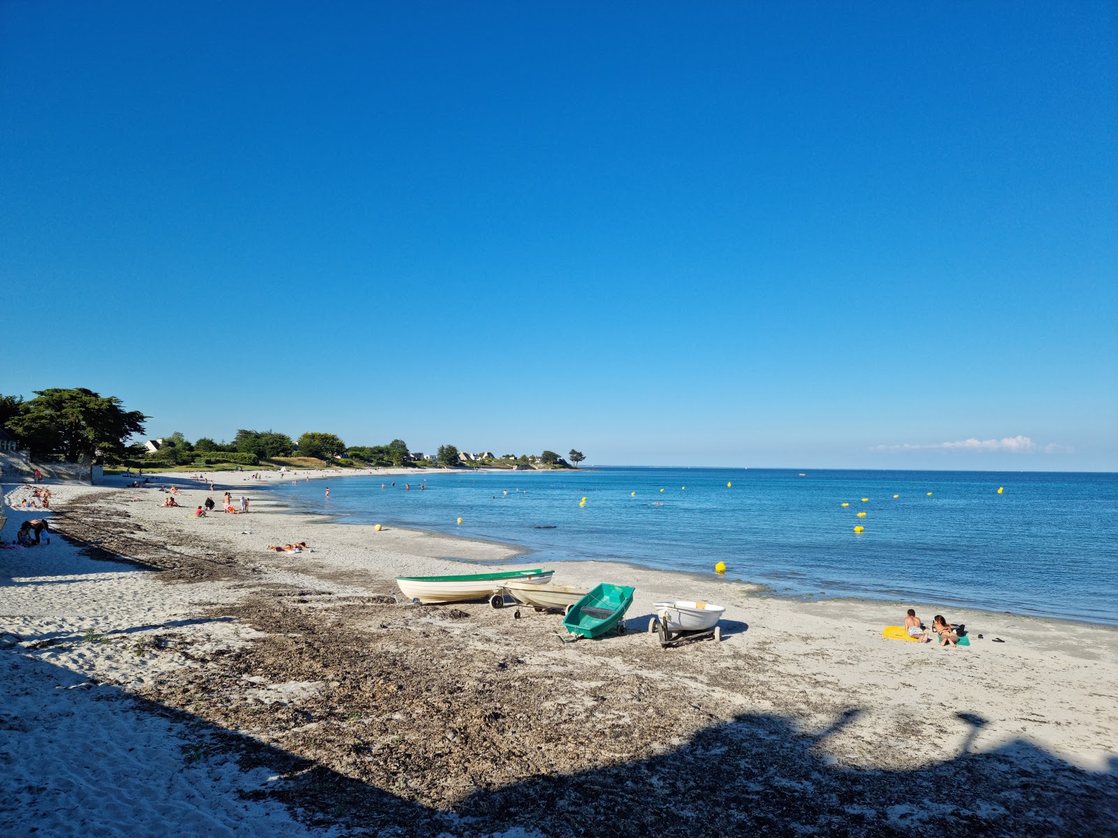 Photo of Plage de Lodonnec with blue pure water surface