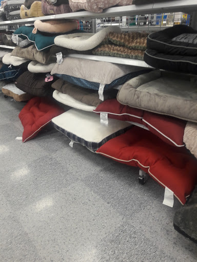 Clothing Store «Ross Dress for Less», reviews and photos, 10700 MacArthur Blvd, Oakland, CA 94605, USA