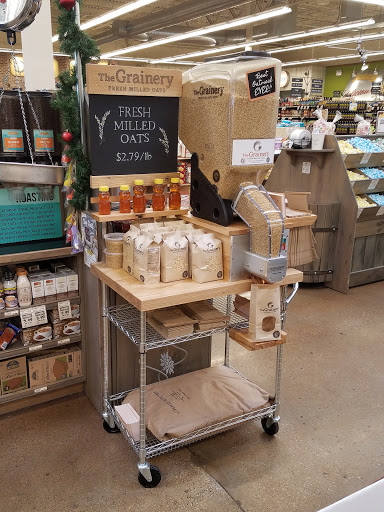 Grocery Store «Fresh Thyme Farmers Market- W. Des Moines», reviews and photos, 2900 University Ave, West Des Moines, IA 50266, USA