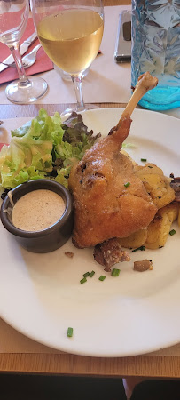 Confit de canard du Restaurant français La Petite Borie à Sarlat-la-Canéda - n°8