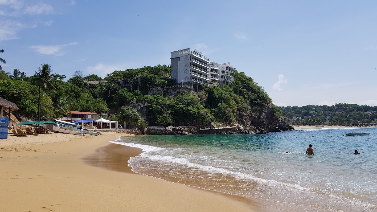 Photo de Playa Panteon avec baie spacieuse