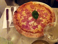 Pizza du Restaurant italien GEMINI LEGENDRE - Pasta & Pizze à Paris - n°11