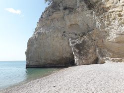 Zdjęcie Valle delle Sirene z przestronna linia brzegowa