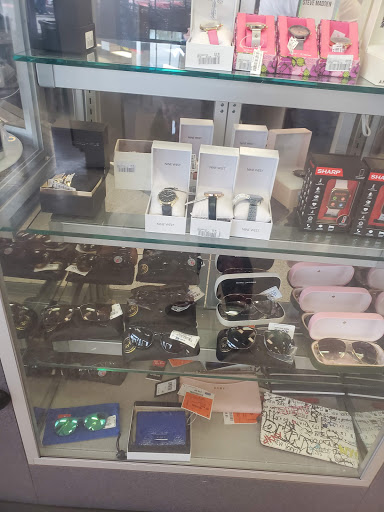 Clothing Store «Ross Dress for Less», reviews and photos, 1955 W Craig Rd, North Las Vegas, NV 89032, USA