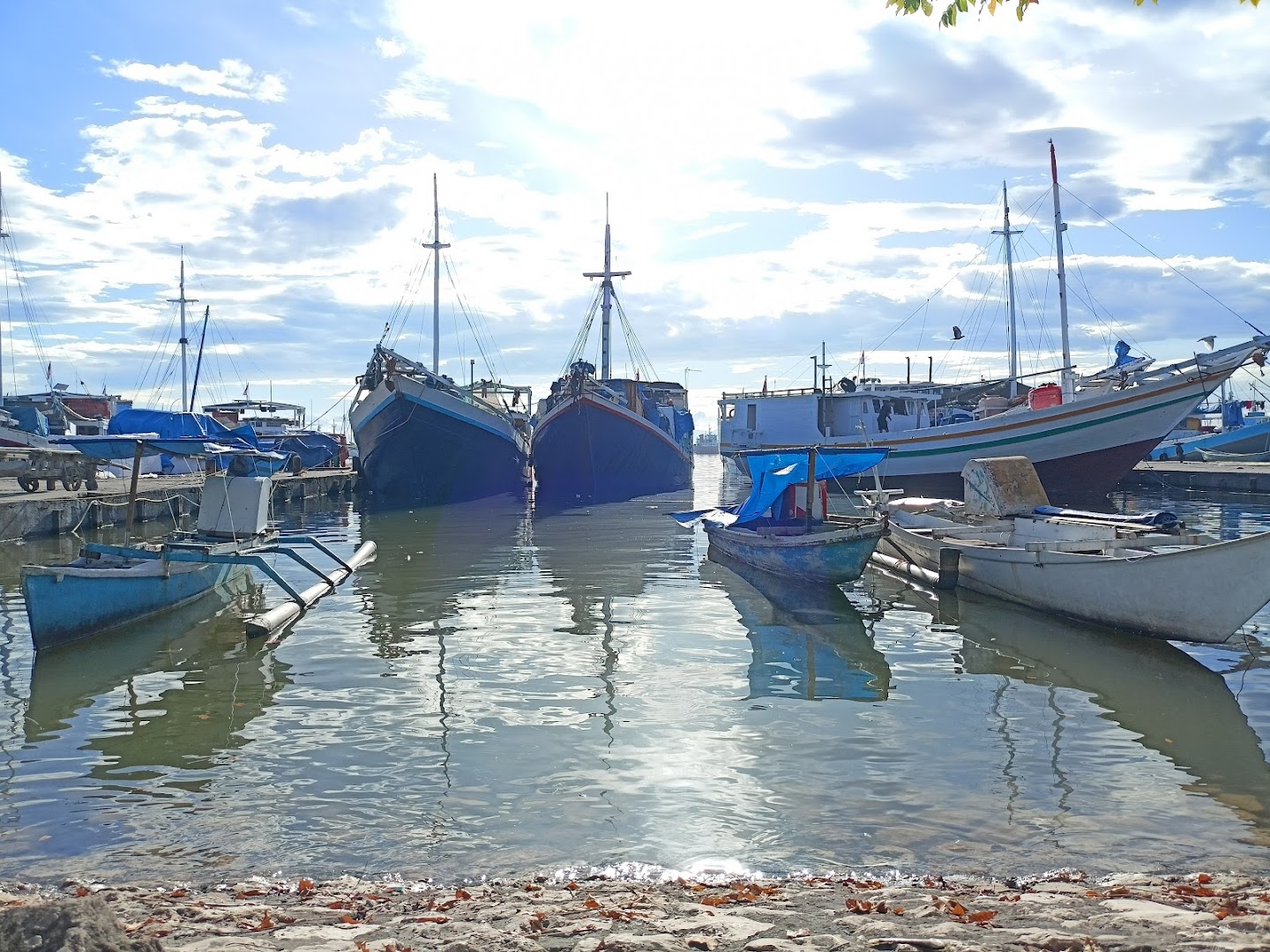 Gambar Pelabuhan Paotere