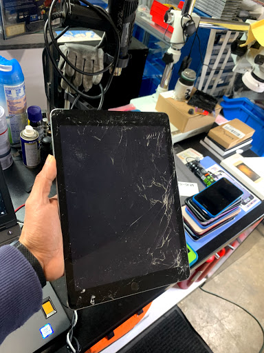 Cell Phone Store «Phone Geek Cellular Repair», reviews and photos, 6125 S Sheridan Rd, Tulsa, OK 74133, USA