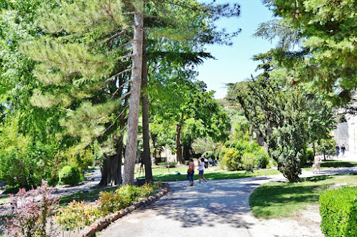 attractions Le Jardin d'été Arles