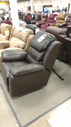 Furniture Store «The Dump Furniture Outlet», reviews and photos, 801 N Military Hwy, Norfolk, VA 23502, USA