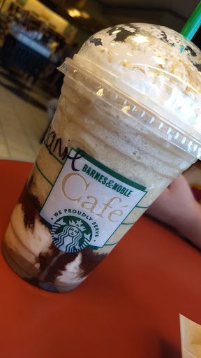 Book Store «Barnes & Noble», reviews and photos, 55 Parsonage Rd, Edison, NJ 08837, USA