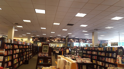 Book Store «Barnes & Noble», reviews and photos, 1819 Reisterstown Rd, Pikesville, MD 21208, USA