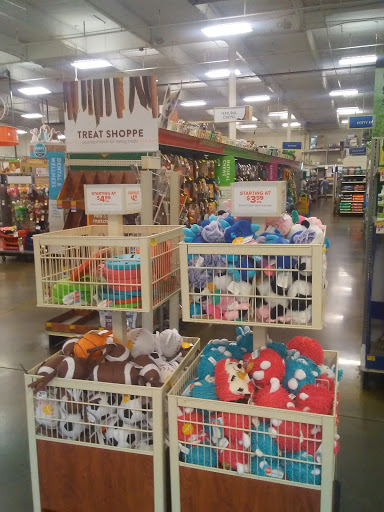 Pet Supply Store «PetSmart», reviews and photos, 2828 Campus Pkwy, Riverside, CA 92507, USA