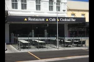 Images Restaurant Cafe And Cocktail Bar image