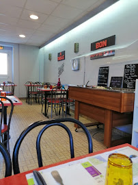 Atmosphère du Restaurant Brasserie Bar Le Lion D'Or à Saint-Sébastien-sur-Loire - n°5