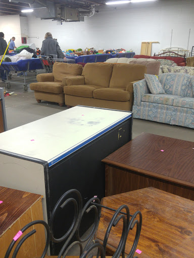 Thrift Store «St. Vincent de Paul Dig & Save Outlet», reviews and photos, 1900 S Park St, Madison, WI 53713, USA