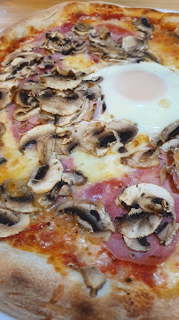 Pizza du Pizzeria Le Don Camillo à Valloire - n°2