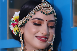 𝗞𝗮𝘃𝗶𝘁𝗮'𝘀 𝗘𝘀𝘀𝗲𝗻𝗰𝗲 𝗠𝗮𝗸𝗲𝗼𝘃𝗲𝗿𝘀 - Ladies Beauty Salon| Best Salon| Makeup Academy| Best Beauty Parlour in Bhiwani image