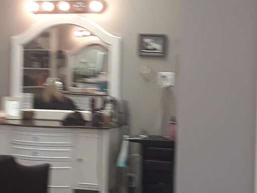 Beauty Salon «J F Hair Co», reviews and photos, 111 S Oak St # B, Union, MO 63084, USA