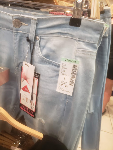 Fashion Accessories Store «Papaya Factory Outlet», reviews and photos, 8200 Vineland Ave # 1240, Orlando, FL 32821, USA