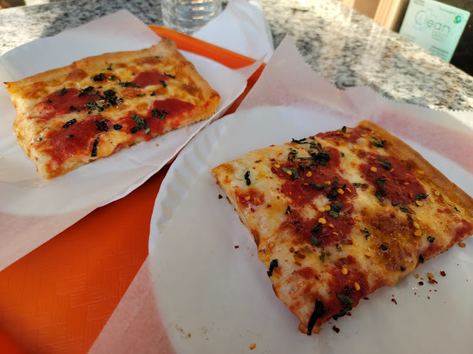#6 best pizza place in New York - Mariella Pizza