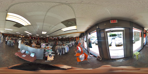 Used Clothing Store «Buffalo Exchange Austin», reviews and photos, 2904 Guadalupe St, Austin, TX 78705, USA