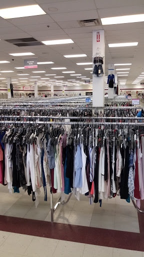Discount Store «Discount Fashion Warehouse Great Western», reviews and photos, 110 N Wilson Rd, Columbus, OH 43204, USA