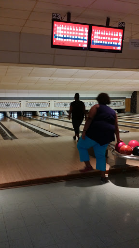 Bowling Alley «Seventy-Seven Colonial Lanes», reviews and photos, 5445 Whipple Ave NW, North Canton, OH 44720, USA