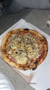 Plats et boissons du Pizzeria L’Artigiano à Épron - n°5