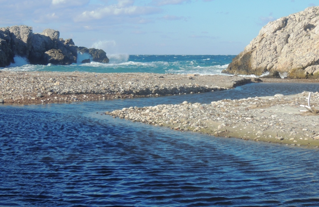 Foto van Limnionas beach III met hoog niveau van netheid