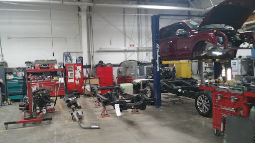 Auto Glass Shop «Casten Body Shop», reviews and photos, 230 Oakwood Rd, Lake Zurich, IL 60047, USA