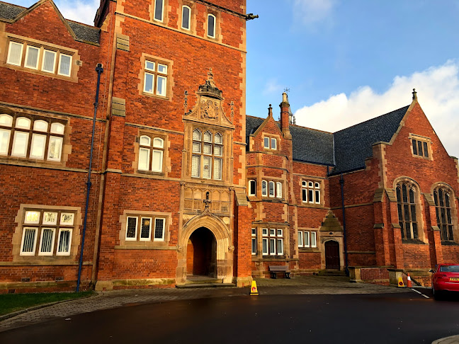 Comments and reviews of Methodist College Belfast